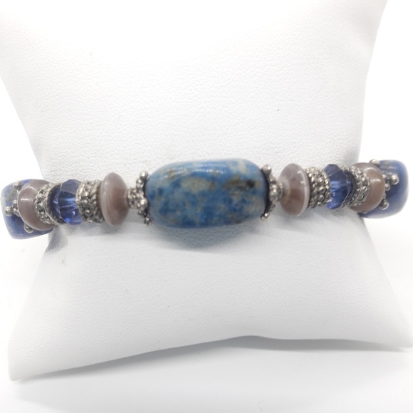 Natural blue stone bracelet with silver accents - Picture 4 of 6